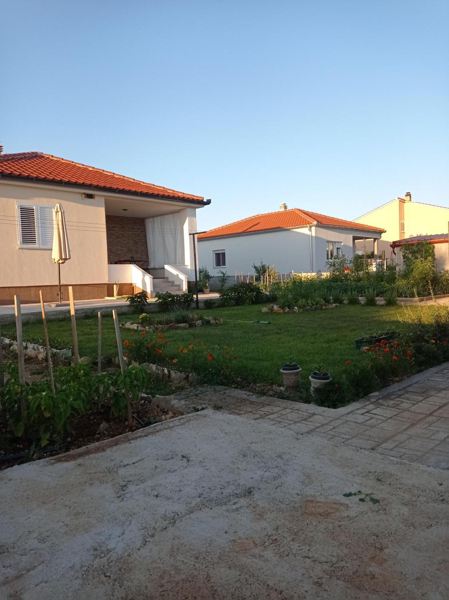 Holiday Home Lucia 로조박 외부 사진