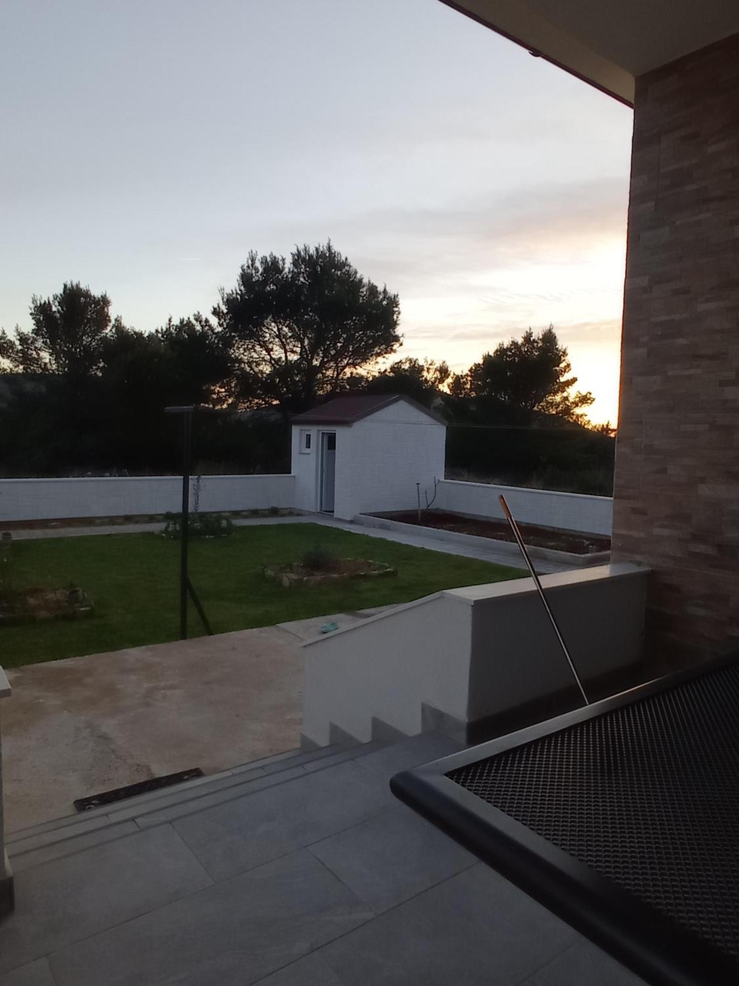 Holiday Home Lucia 로조박 외부 사진
